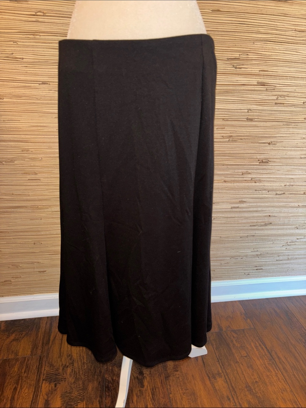 NY Collection Classic Black Women's Knit Maxi flare Skirt medium EUC!